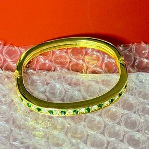 Elegant Gold and Green Bracelet Vintage